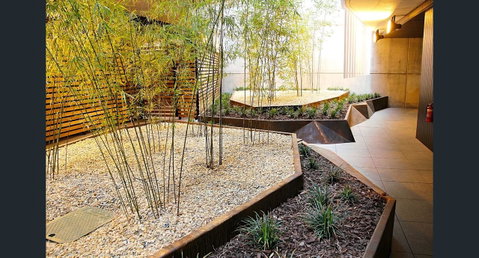 Stylish, Modern, Cute As A Button - Braddon CBD - Accommodation Port Hedland 2