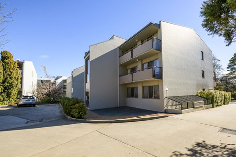 Accommodate Canberra - The Summit - Accommodation Port Hedland 2