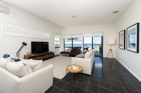 Mollymook Beachfront Penthouse 9 - Accommodation Port Hedland 1