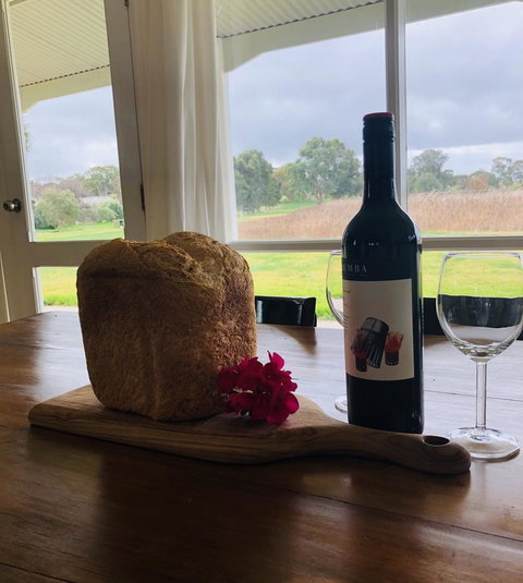 The Lake House Retreat - Accommodation Port Hedland 12