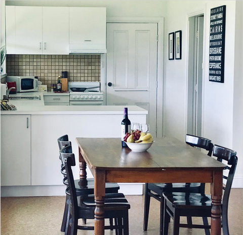 The Lake House Retreat - Accommodation Port Hedland 8