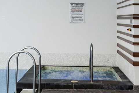 Port Adelaide Executive Waterfront Apartment - Accommodation Port Hedland 28