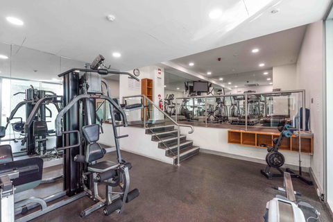 Port Adelaide Executive Waterfront Apartment - Accommodation Port Hedland 27