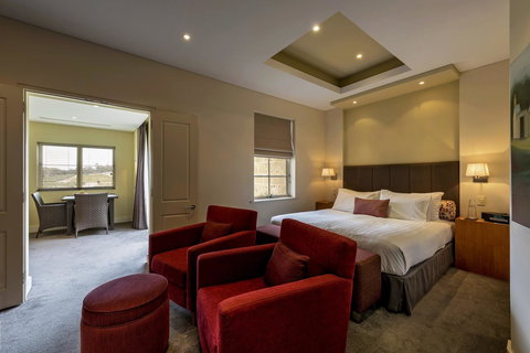 The Louise - Accommodation Port Hedland 18