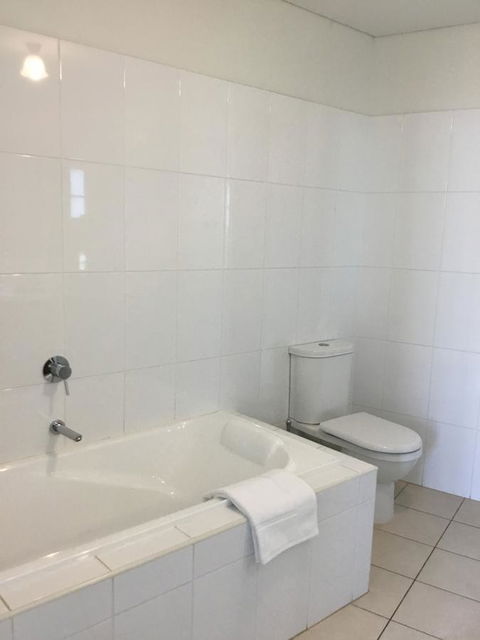 Wallaroo Marina Waterfront Luxe Apartment - Accommodation Port Hedland 19