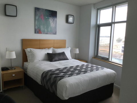 Wallaroo Marina Waterfront Luxe Apartment - Accommodation Port Hedland 14