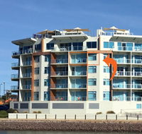 Wallaroo Marina Waterfront Luxe Apartment - Accommodation Port Hedland