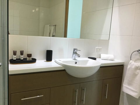 Wallaroo Marina Waterfront Luxe Apartment - Accommodation Port Hedland 18