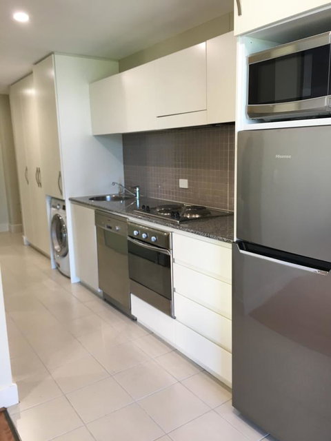 Beachside Luxury Apartments One & Two Bedroom In Beachfront Oaks Pier Building - Accommodation Port Hedland 21