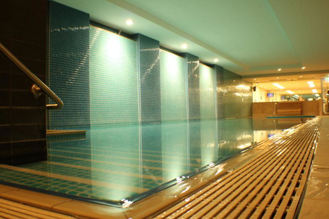 Beachside Luxury Apartments One & Two Bedroom In Beachfront Oaks Pier Building - Accommodation Port Hedland 34