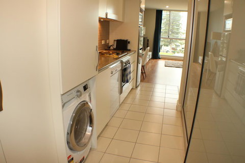 Beachside Luxury Apartments One & Two Bedroom In Beachfront Oaks Pier Building - Accommodation Port Hedland 6