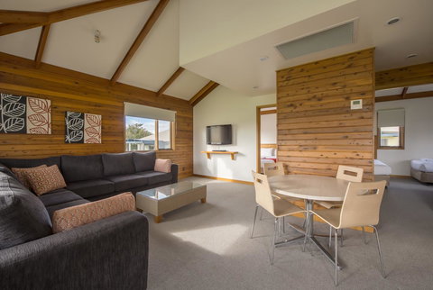 The Retreat West Beach Parks - Accommodation Port Hedland 21