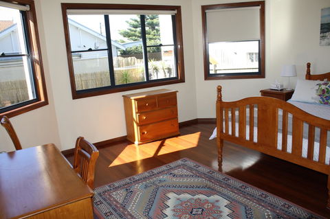 Serenity On Narrabeen Beach - 1Bdr Beachside Retreat - Accommodation Port Hedland 3