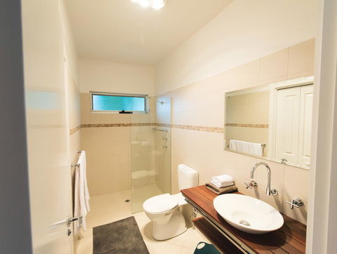 S T U D I O 22 Peaceful Retreat With Garden Views - Accommodation Port Hedland 6