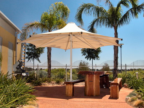 Majestic Oasis Apartments - Accommodation Port Hedland 6