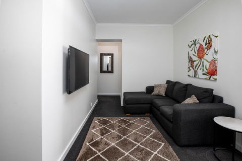 Bay 10 - Suites And Apartments - Accommodation Port Hedland 2