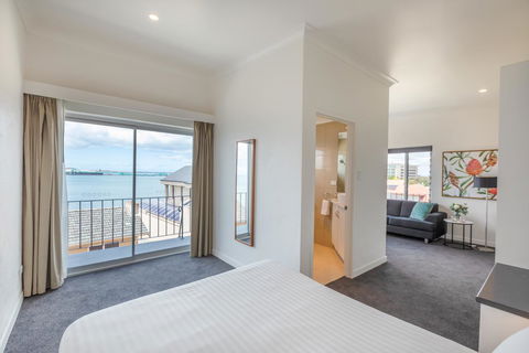 Bay 10 - Suites And Apartments - Accommodation Port Hedland 11