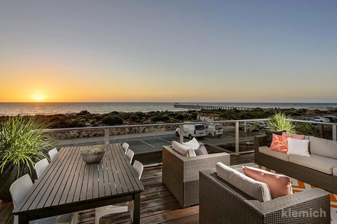 The Beach House @ Grange - Accommodation Port Hedland 0