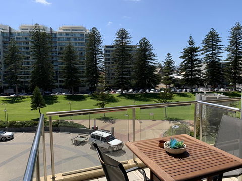 Luxury Beachside Accomodation - Accommodation Port Hedland 0