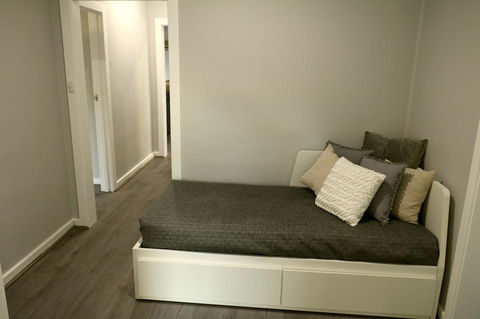The Purple Door On Seaview - Accommodation Port Hedland 9