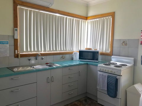 Emu Bay Holiday Homes - Accommodation Port Hedland 33