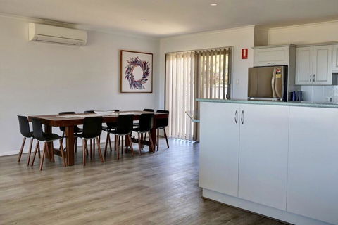 Emu Bay Holiday Homes - Accommodation Port Hedland 17