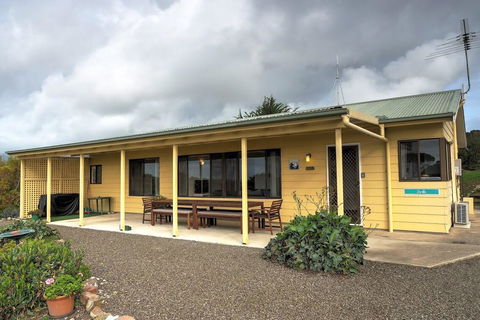 Emu Bay Holiday Homes - Accommodation Port Hedland 8