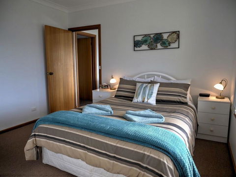 Emu Bay Holiday Homes - Accommodation Port Hedland 11