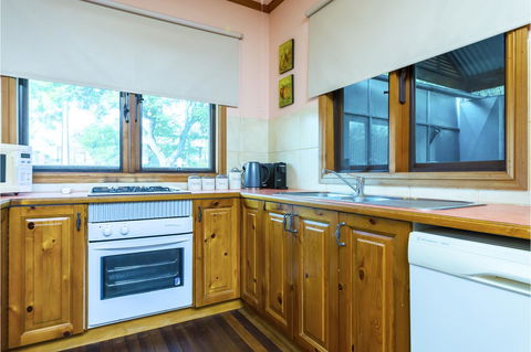 Rustic On 13th - Accommodation Port Hedland 6