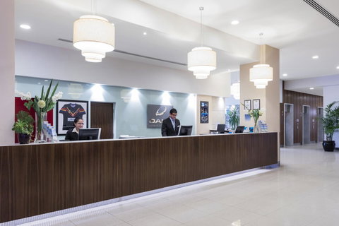 Oaks Glenelg Plaza Pier Suites - Accommodation Port Hedland 5