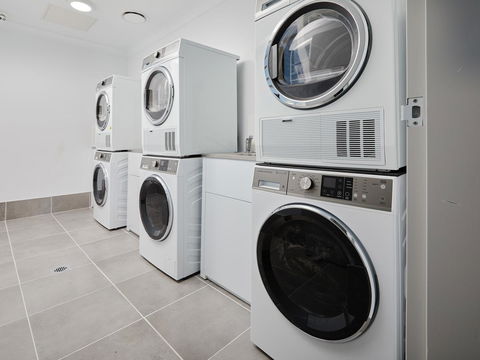 East Maitland Executive Apartments - Accommodation Port Hedland 0