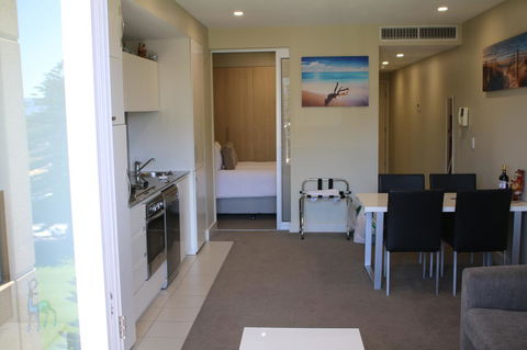 Beachside Luxury Getaway In Glenelg - Accommodation Port Hedland 7