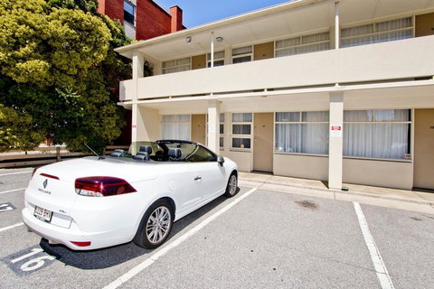 Glenelg Oasis Studios - Accommodation Port Hedland 17