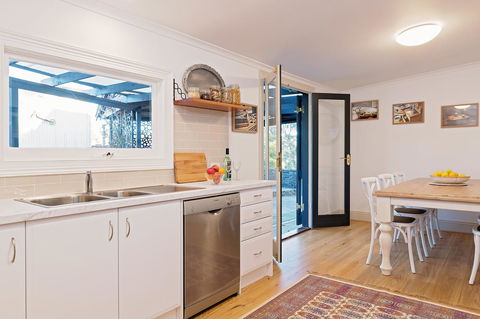 The Other House - Accommodation Port Hedland 11