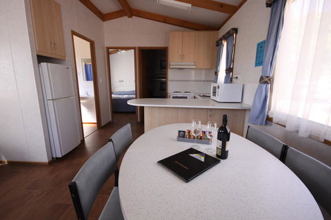 Ceduna Foreshore Caravan Park - Accommodation Port Hedland 2