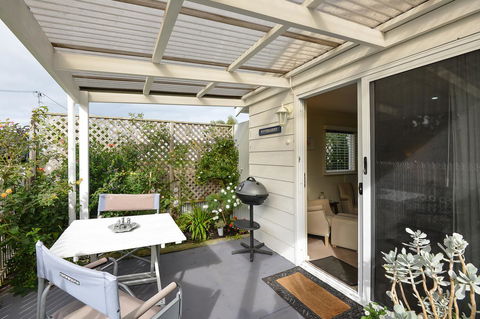 Wintergarden Beach Cabin - Accommodation Port Hedland 7