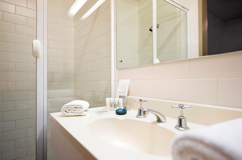 Adelaide Paringa - Accommodation Port Hedland 14