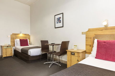 Adelaide Paringa - Accommodation Port Hedland 11