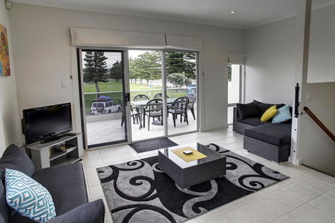Tasman Beachside Apartment - Accommodation Port Hedland 4
