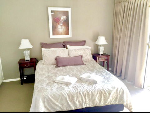 Superb Townhouse In North Adelaide - Accommodation Port Hedland 2
