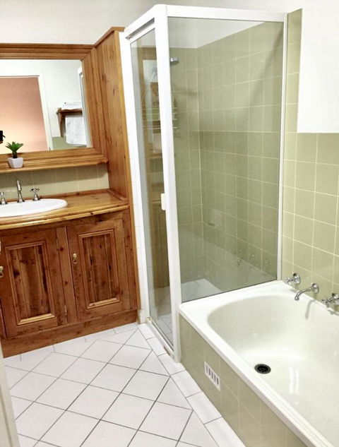Superb Townhouse In North Adelaide - Accommodation Port Hedland 12