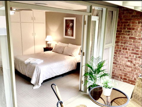 Superb Townhouse In North Adelaide - Accommodation Port Hedland 3