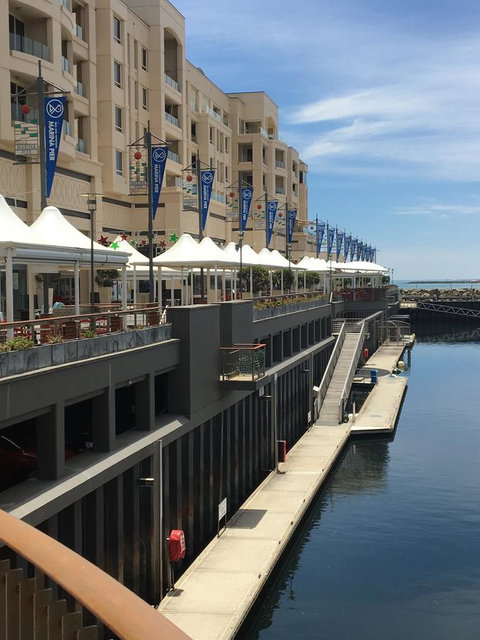 Glenelg Seaside Apartment - Accommodation Port Hedland 3