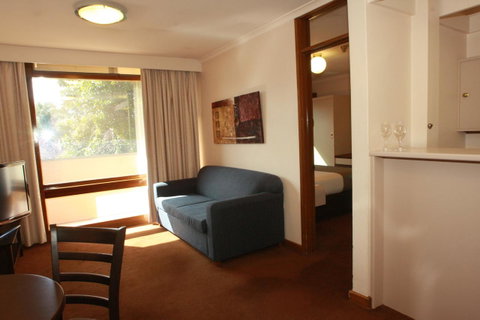 Comfort Hotel Adelaide Meridien - Accommodation Port Hedland 9