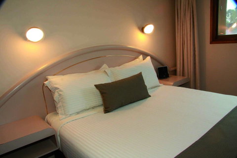 Comfort Hotel Adelaide Meridien - Accommodation Port Hedland 4