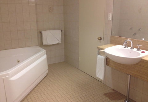 Comfort Hotel Adelaide Meridien - Accommodation Port Hedland 13