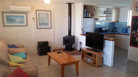 Wallaroo Sunset Home - Accommodation Port Hedland 23