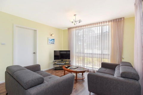 The Dolphins Beachfront Apartments - Accommodation Port Hedland 17