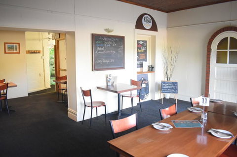 Commercial Hotel Morgan - Accommodation Port Hedland 5