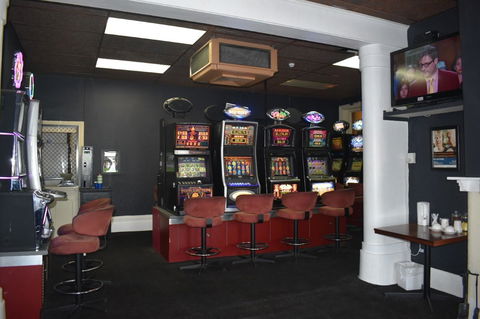 Commercial Hotel Morgan - Accommodation Port Hedland 9